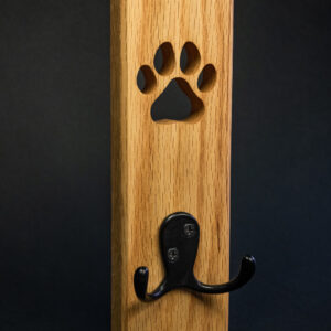 Κρεμάστρα για λουρί σκύλου