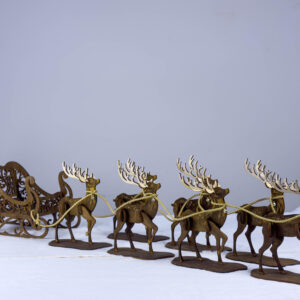 Ξύλινο έλκηθρο αϊ βασίλη με ταράνδους